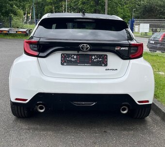 Toyota Yaris GR sport - 2