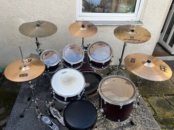 PRODÁM KOMPLETNÍ BICÍ SOUPRAVU MAPEX MARS - 2