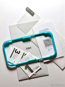 ESR ochranné tvrzené sklo iPhone 16 Pro, čiré, SADA, NOVÉ - 2