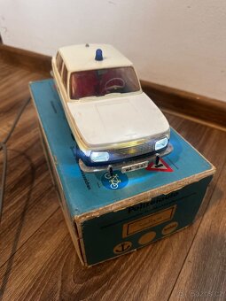 Retro autíčko Wartburg - 2