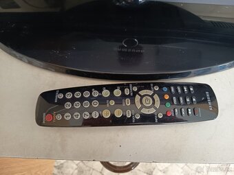 Prodám Televizi LCD SAMSUNG LE32A436 - 2