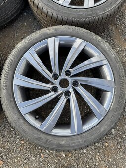 Alu Škoda Octavia 4 Perseus 225/45/18 letní NOVÉ Bridgestone - 2