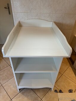 IKEA baby changing table + babycare mat + babycare mat cover - 2