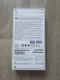 Apple iPhone 16 128GB růžový - 2