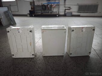 instalační krabice z polykarbonátu - 2