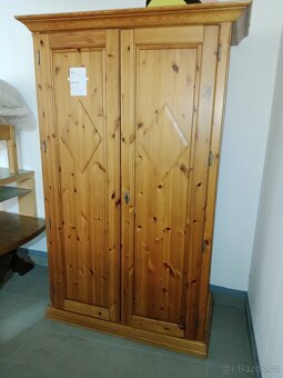 Šatní skříň - 2