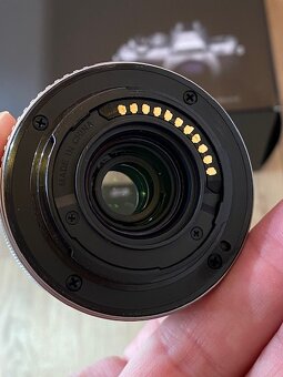 Olympus OM-D E-M 10 II - 2