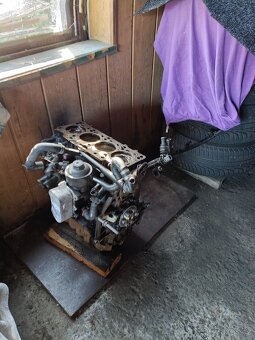 T5 turbo 103kw dále 25tdi. A vstriky - 2