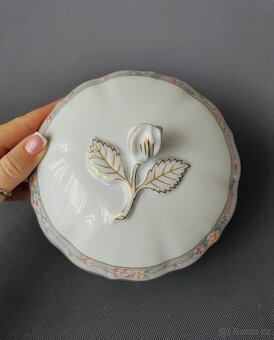 Krásná porcelánová bonboniéra/dóza od Hutschenreuther - 2