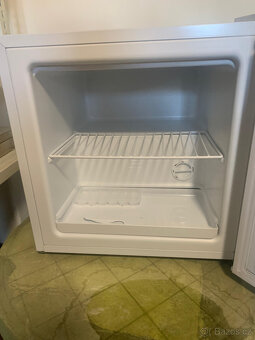 Mrazák Siguro MB-E241W Essentials - 2