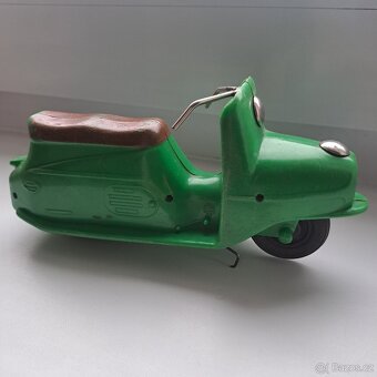 Stará retro hračka Čezeta zelená - 2