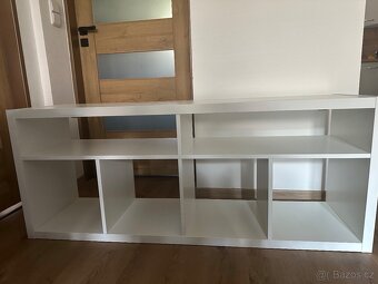 Stolek pod Televizi - 2