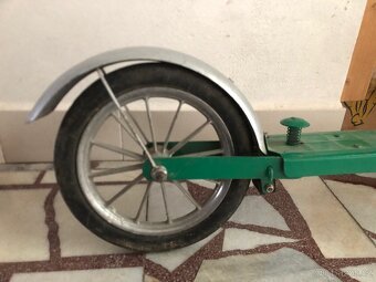 dětská koloběžka - 2