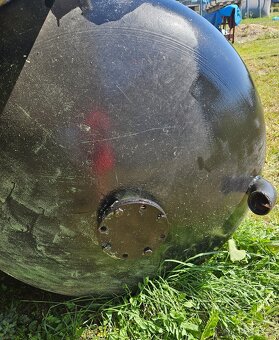 Prodám kovovou detenční nádrž - 2