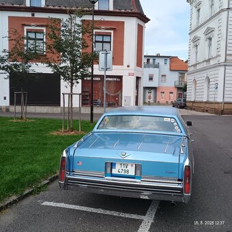 Cadillac sedan deville - 2