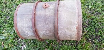 Sud  s obručí 200l - 2