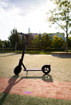 Prodám elektrickou koloběžku Inmotion Lx - 2