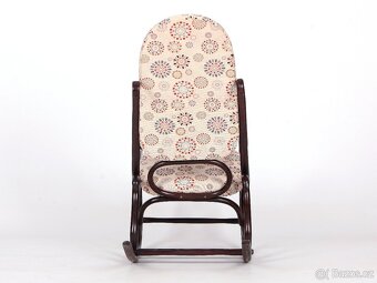 Houpací křeslo THONET po renovaci. - 2