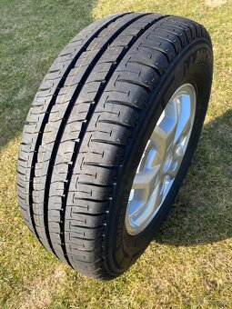Michelin Agilis 235/65/R16 C letní 1ks vc disku - 2