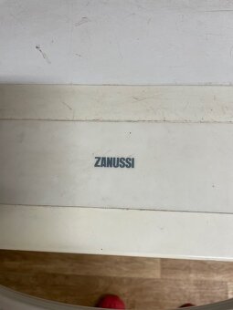 Pultový mrazák 255 l Zanussi - 2