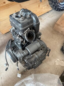 KTM DUKE/RC NÁHRADNÍ DÍLY MOTOR - 2