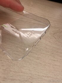 Kryt na Iphone 13 od značky Fixed - 2