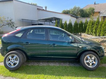 Ford Focus 1.6 benzín - 2