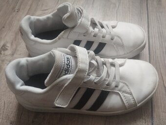 Botasky Adidas 32 - 2