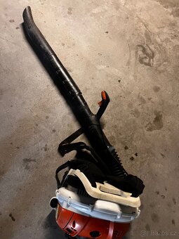 Stihl BR 600 Magnum profesionální foukač - 2