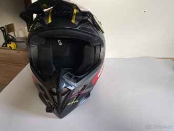 Motokrosová helma - 2