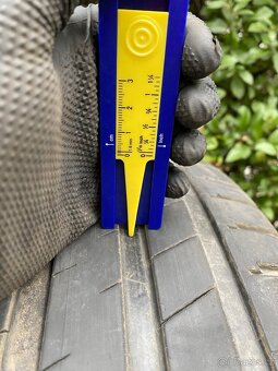 235/55 R19 105V Michelin 4x5mm dot0722 Letní - 2