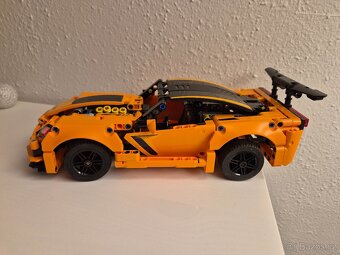 LEGO Technic 42093 Chevrolet Corvette ZR1 - 2