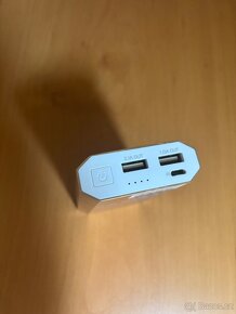 Powerbanka ADATA A10050 10050mAh (AA10050-5V-CGD) zlatá - 2