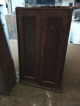 Starožitné šatní skříně - 2