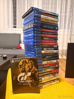 PS4 500GB rychlejší disk + 2 ovladače + nabíječka + hry - 2