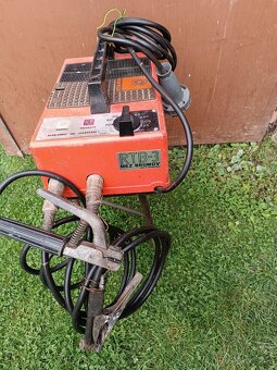 Prodám svářečku 220v-380v. - 2