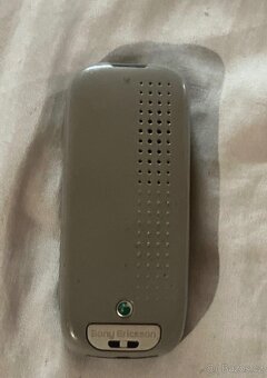 Sony Ericsson J220i - 2