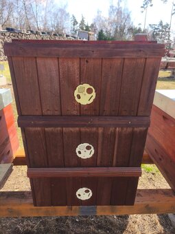 Včelí úl / nástavky - 2