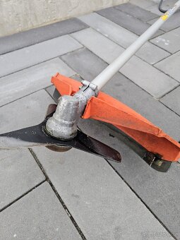 Křovinořez Oleo-Mac BC360 s motorem HONDA - 2