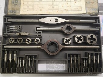 P:sada závitníků narex M1 čssr - 2