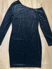 Černé šaty s třpytkami zn. AMISU (vel. 40) - 2