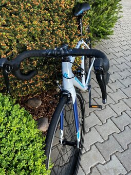 Kross vento 3.0 bilomodre dámské,S, silniční, Shimano sora - 2
