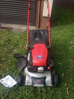 Sekačka s pojezdem Vega 424 sdx - 2