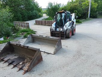 BOBCAT S570 smykový nakladač - 2