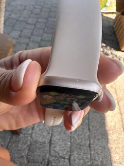 Chytré hodinky Apple Watch SE 2024 - 2