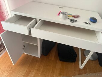 Psací stůl – bílý, praktický a moderní - 2