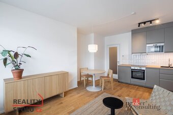 Pronájem, byty/1+kk, 32 m2, U průhonu 700/10, 17000 Praha, H - 2