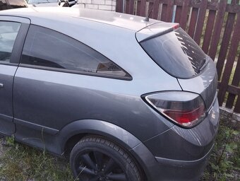 Opel Astra H GTC 1.4 benzín. - 2