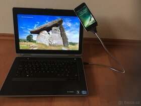 USB nabíjecí a datový kovový kabel, stojan a držák na iPhone - 2