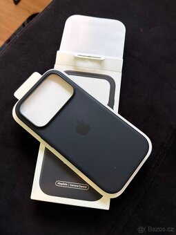 Kryt originální iPhone Pro černý - 2